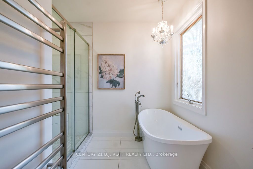 1078 Sunnidale Road Property Photo 19