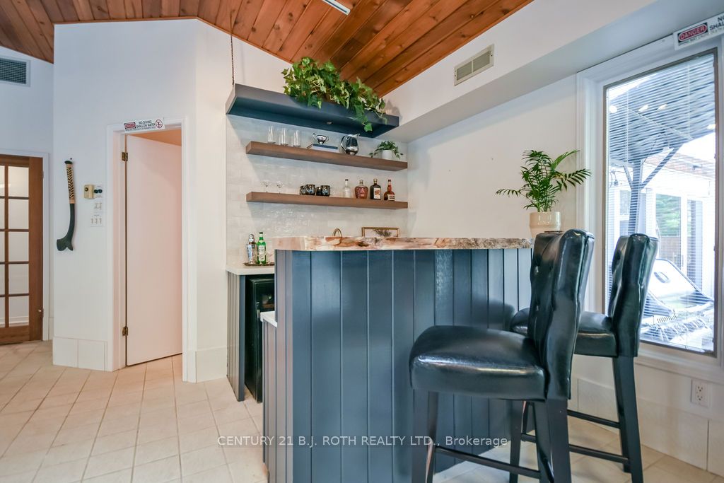 1078 Sunnidale Road Property Photo 27