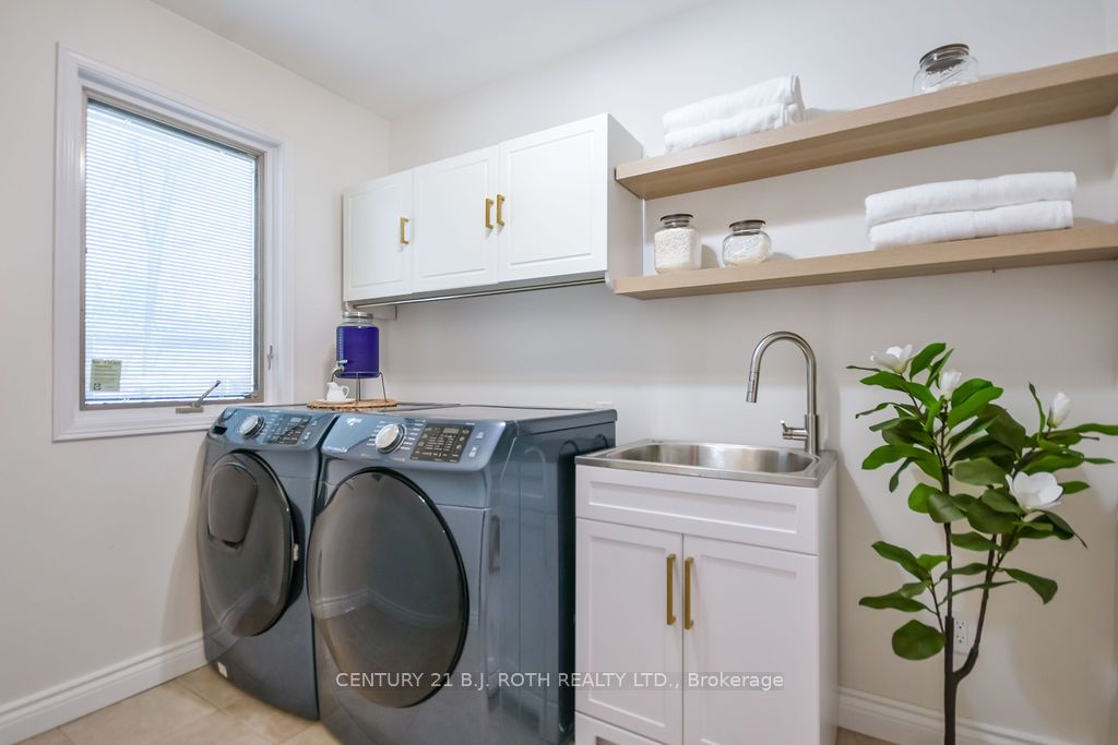 1078 Sunnidale Road Property Photo 28