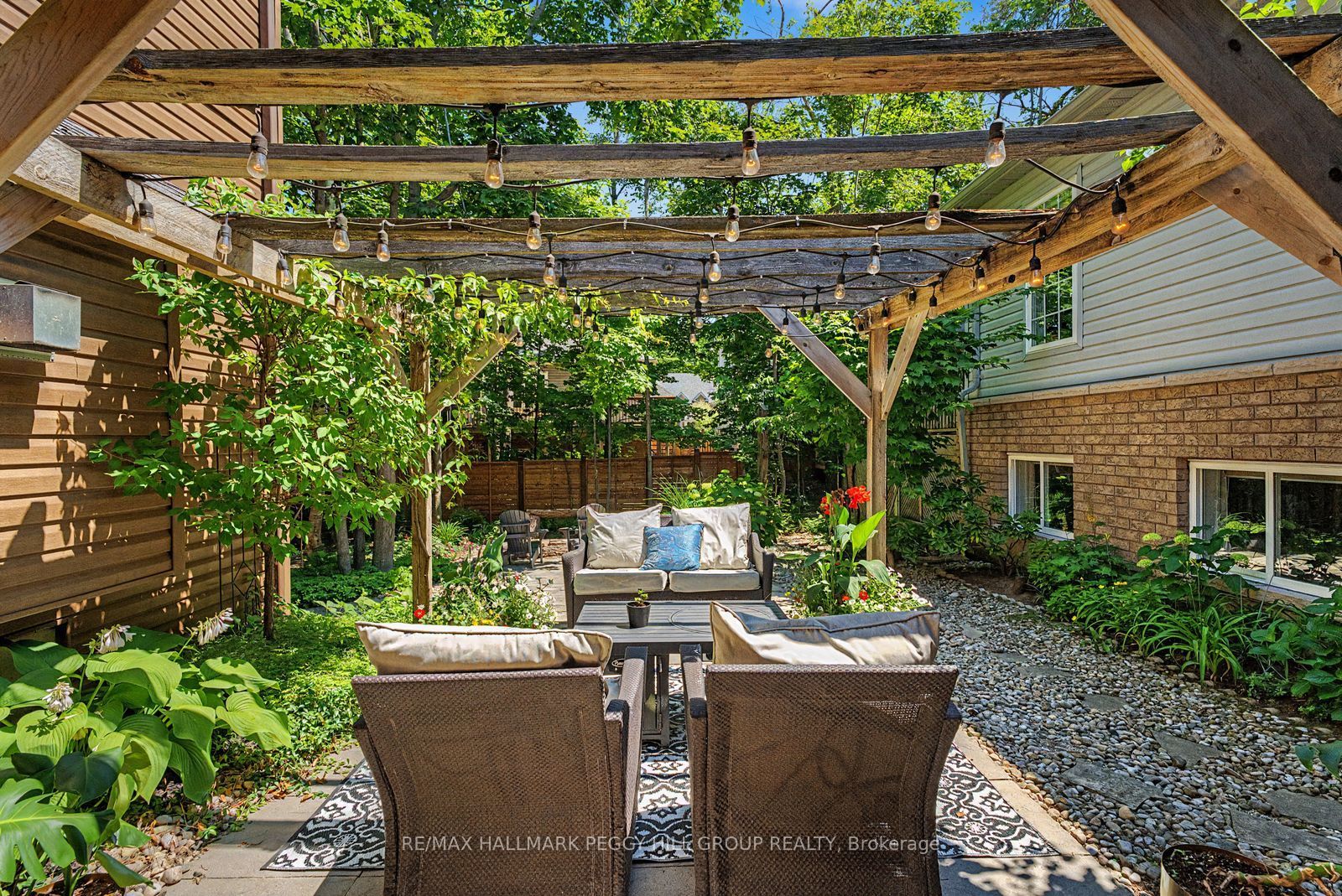 11 Oakmont Avenue Property Photo 3