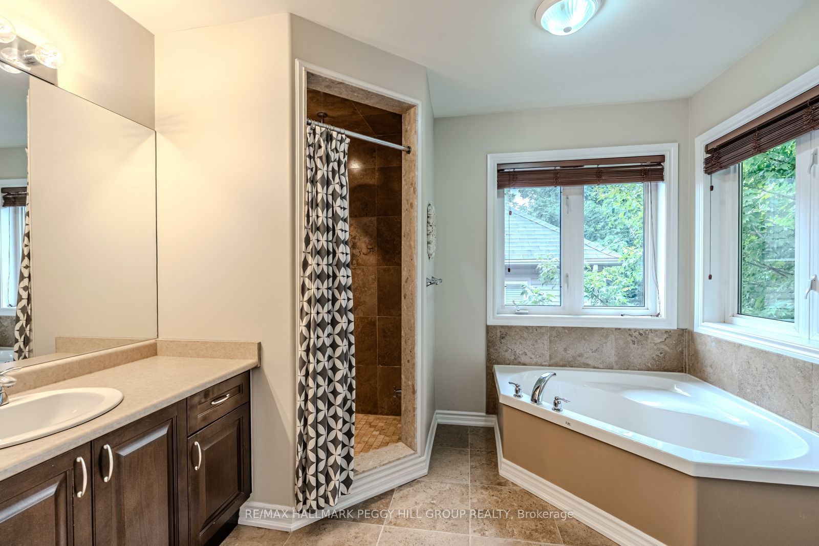 11 Oakmont Avenue Property Photo 10