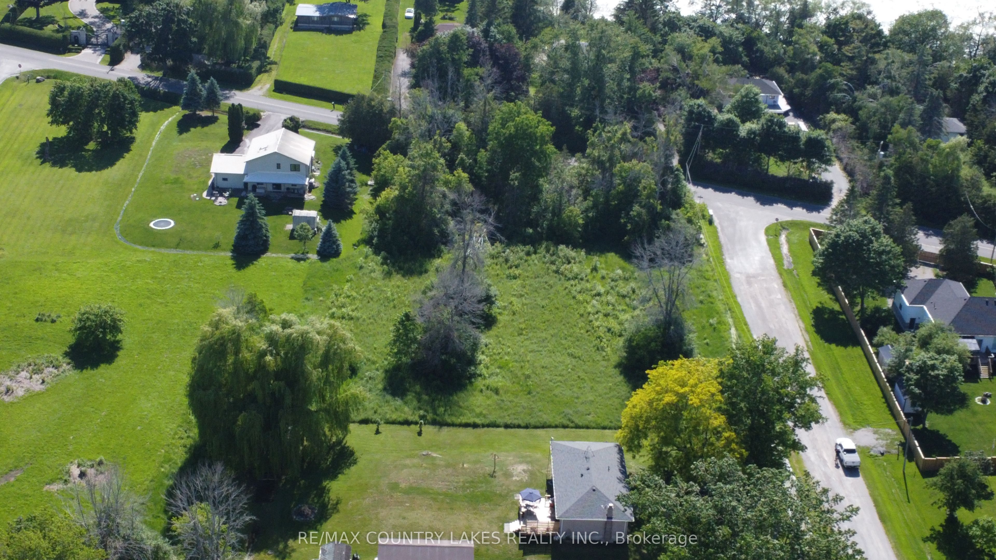 2889 Sunset Drive Property Photo 4