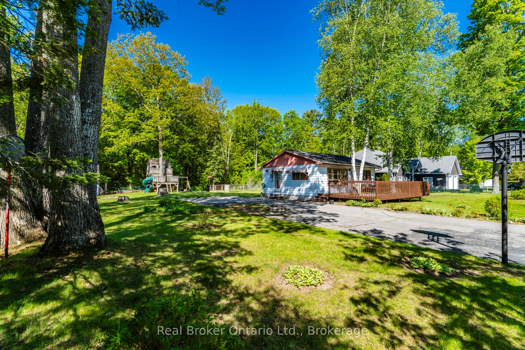 24 Poplar Drive Property Photo 4
