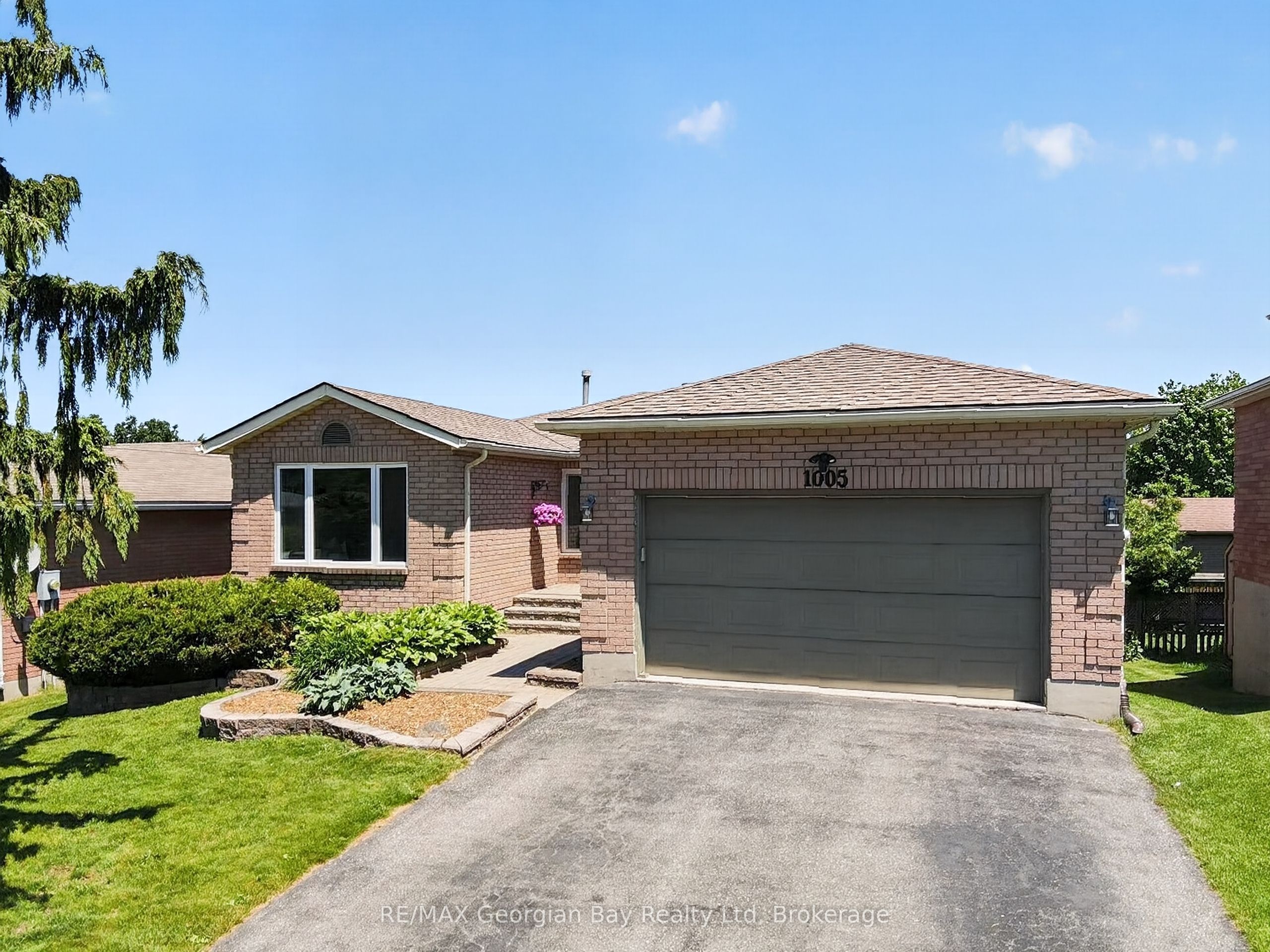 1005 Dina Crescent Property Photo 33