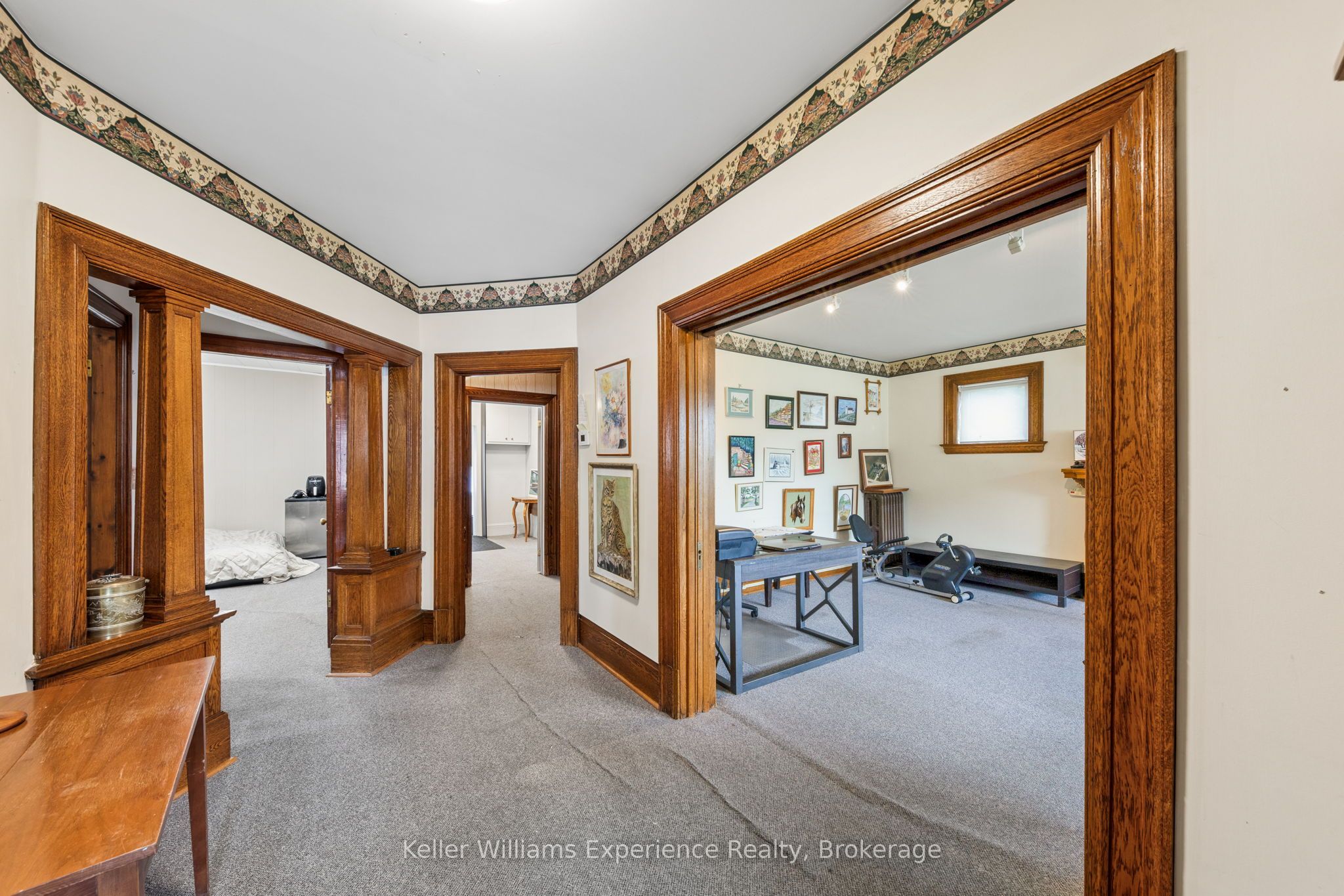 390 King Street Property Photo 6