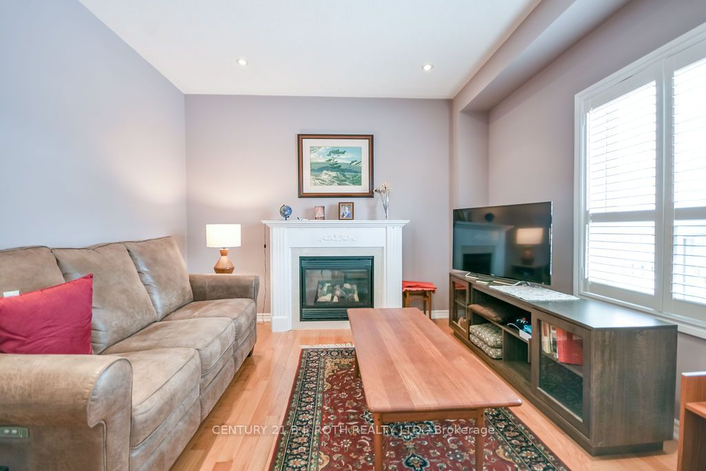 24 Connaught Lane Property Photo 7