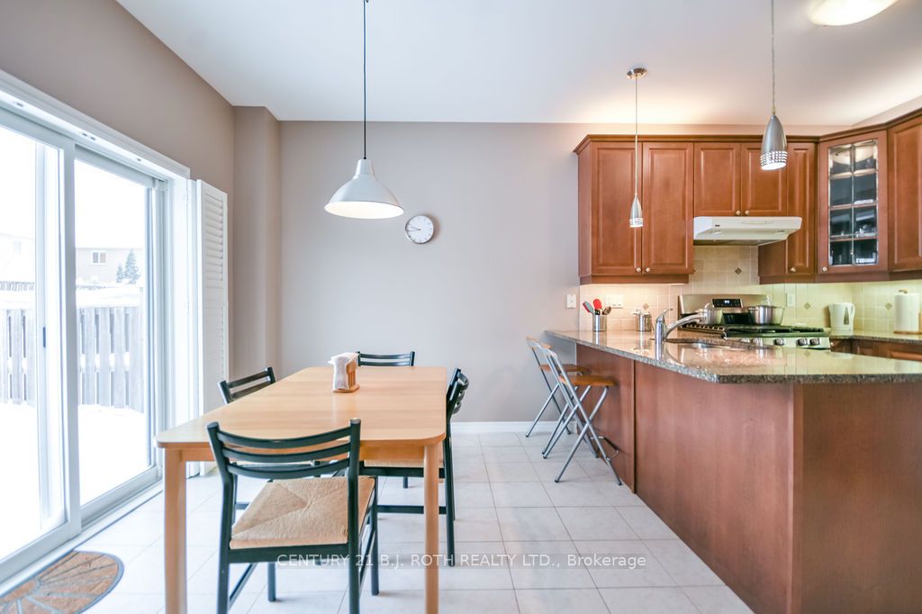 24 Connaught Lane Property Photo 10