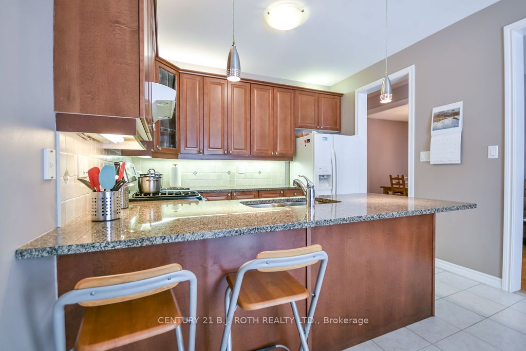 24 Connaught Lane Property Photo 11