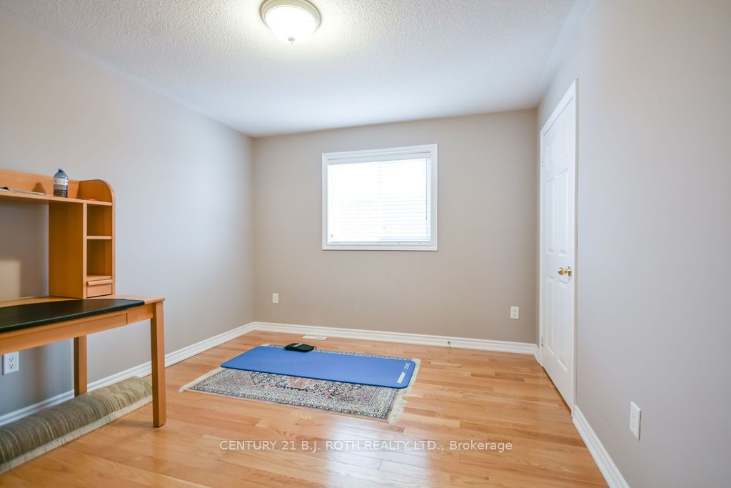 24 Connaught Lane Property Photo 21
