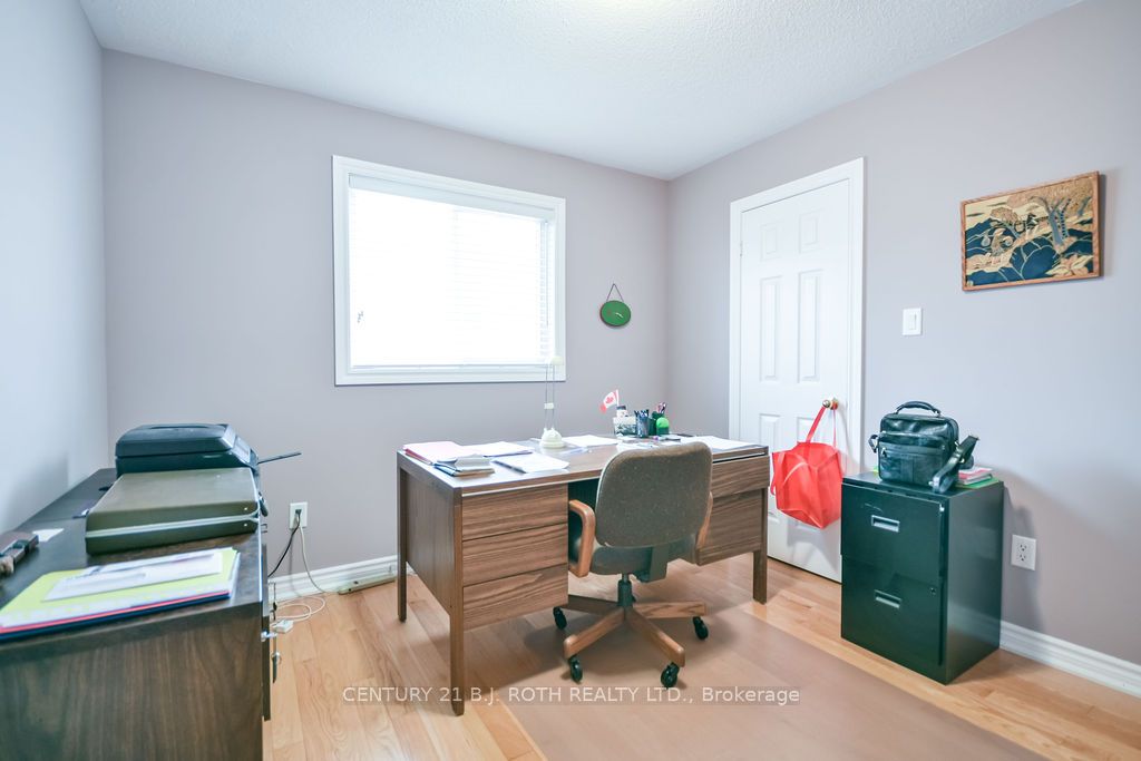 24 Connaught Lane Property Photo 23