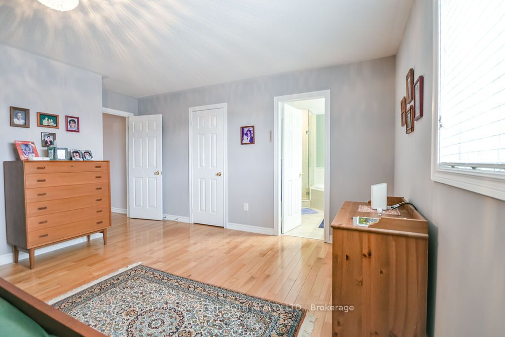 24 Connaught Lane Property Photo 26