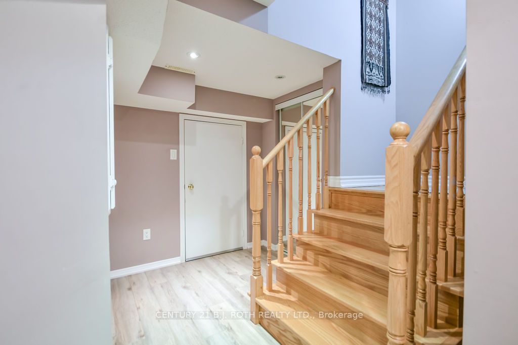 24 Connaught Lane Property Photo 29