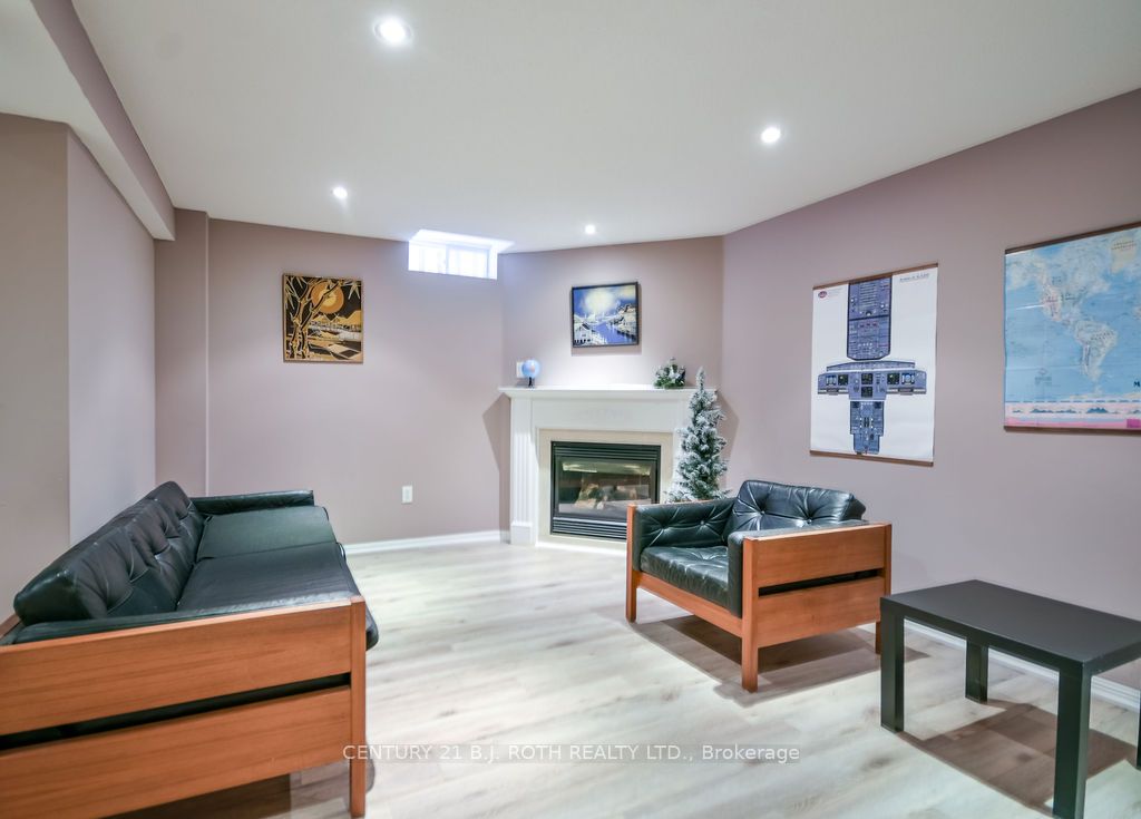24 Connaught Lane Property Photo 33