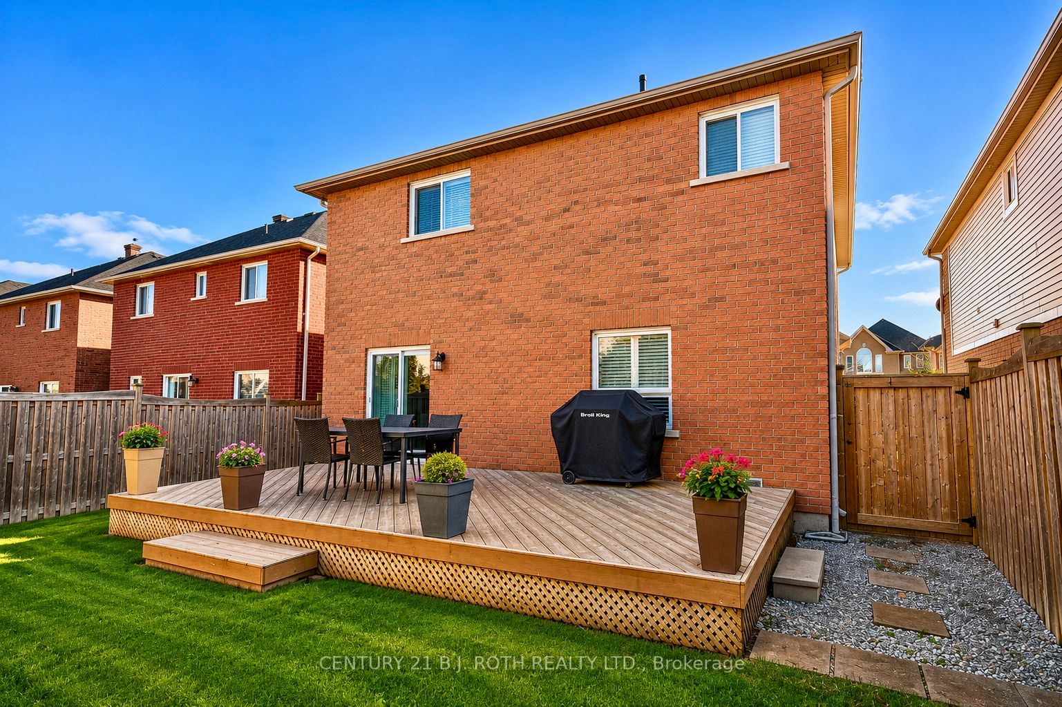 24 Connaught Lane Property Photo 35