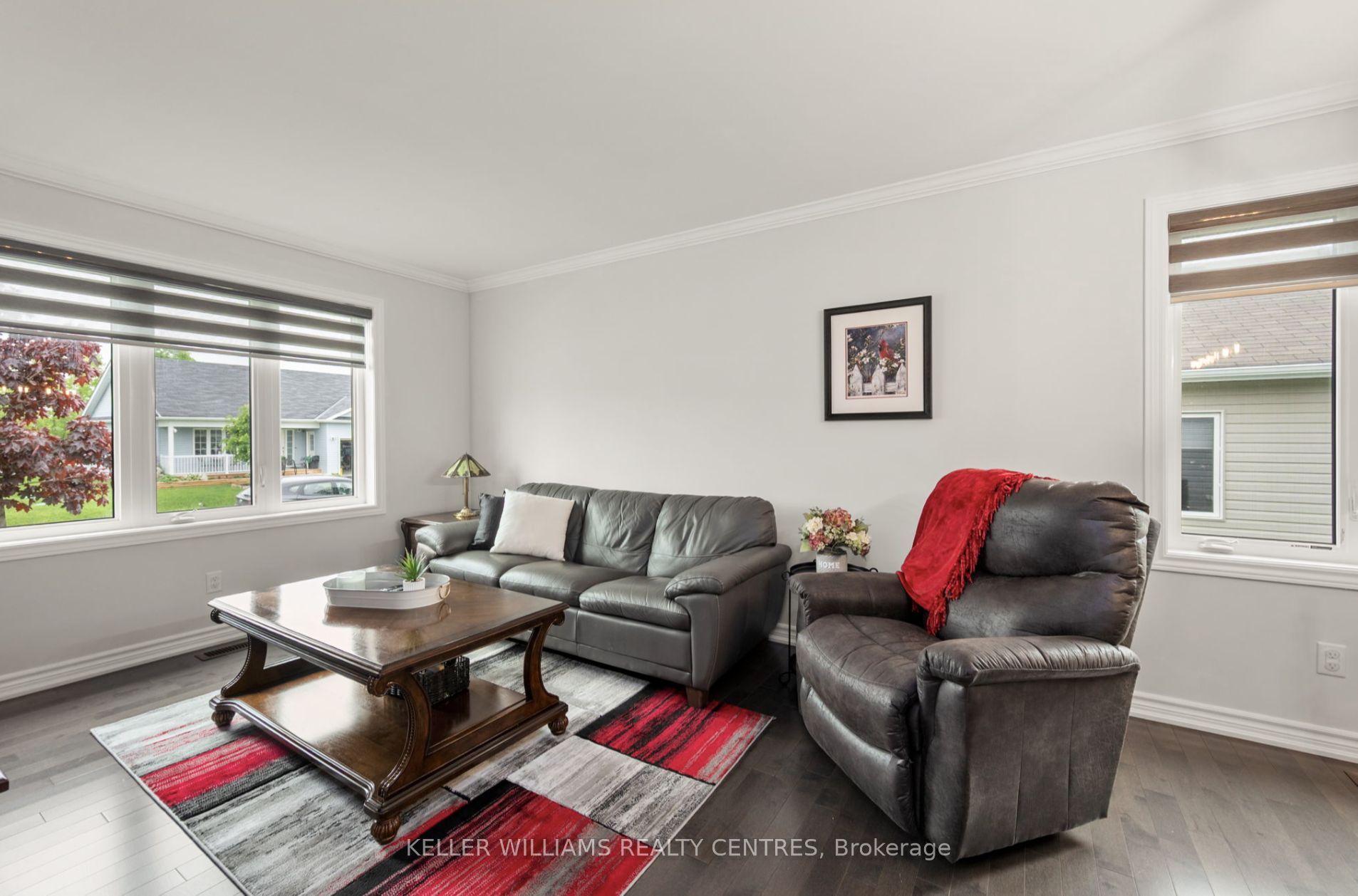 10 Sinclair Crescent Property Photo 6