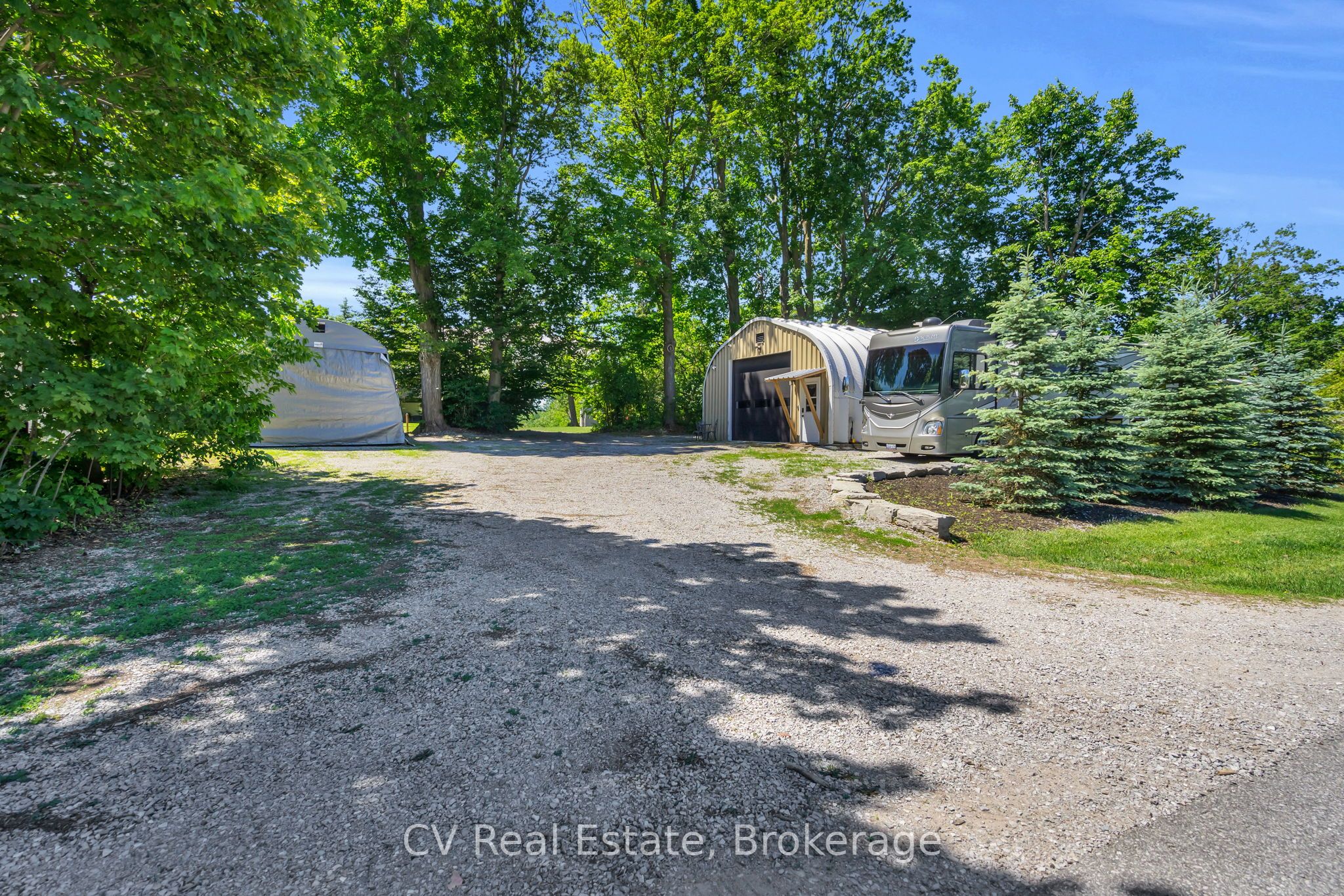 22 Baycrest Drive Property Photo 44