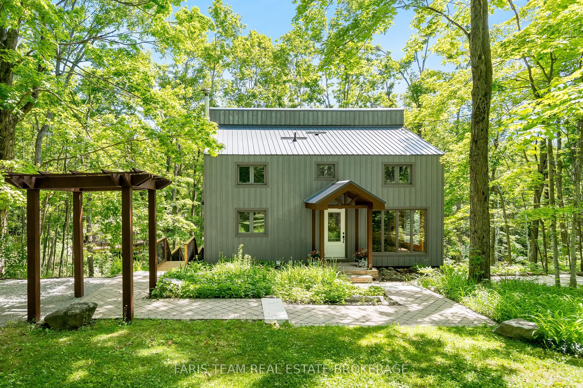 46 Huronwoods Drive Property Photo 1