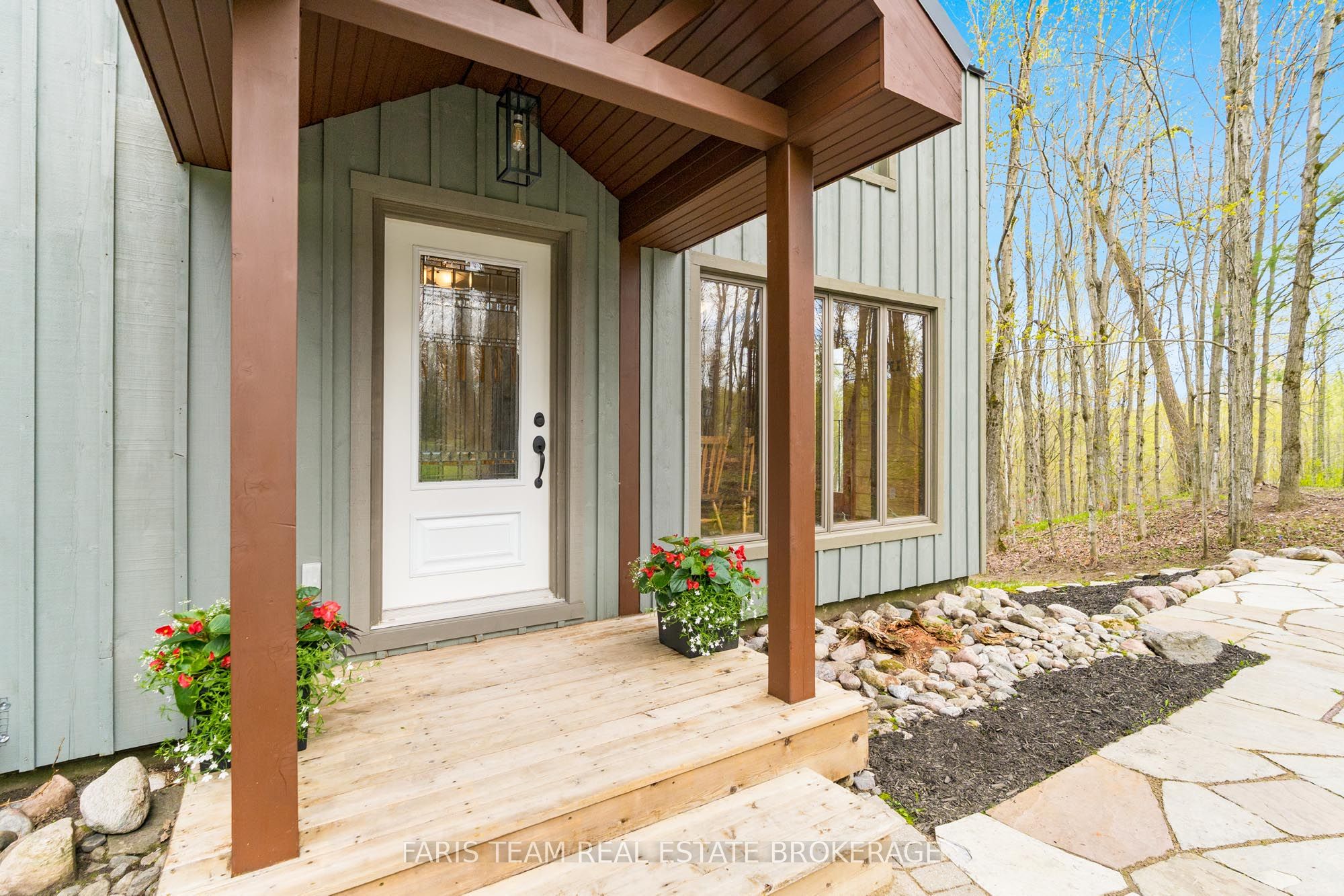 46 Huronwoods Drive Property Photo 5