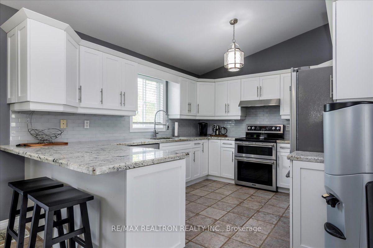 4 Templeton Drive Property Photo 8