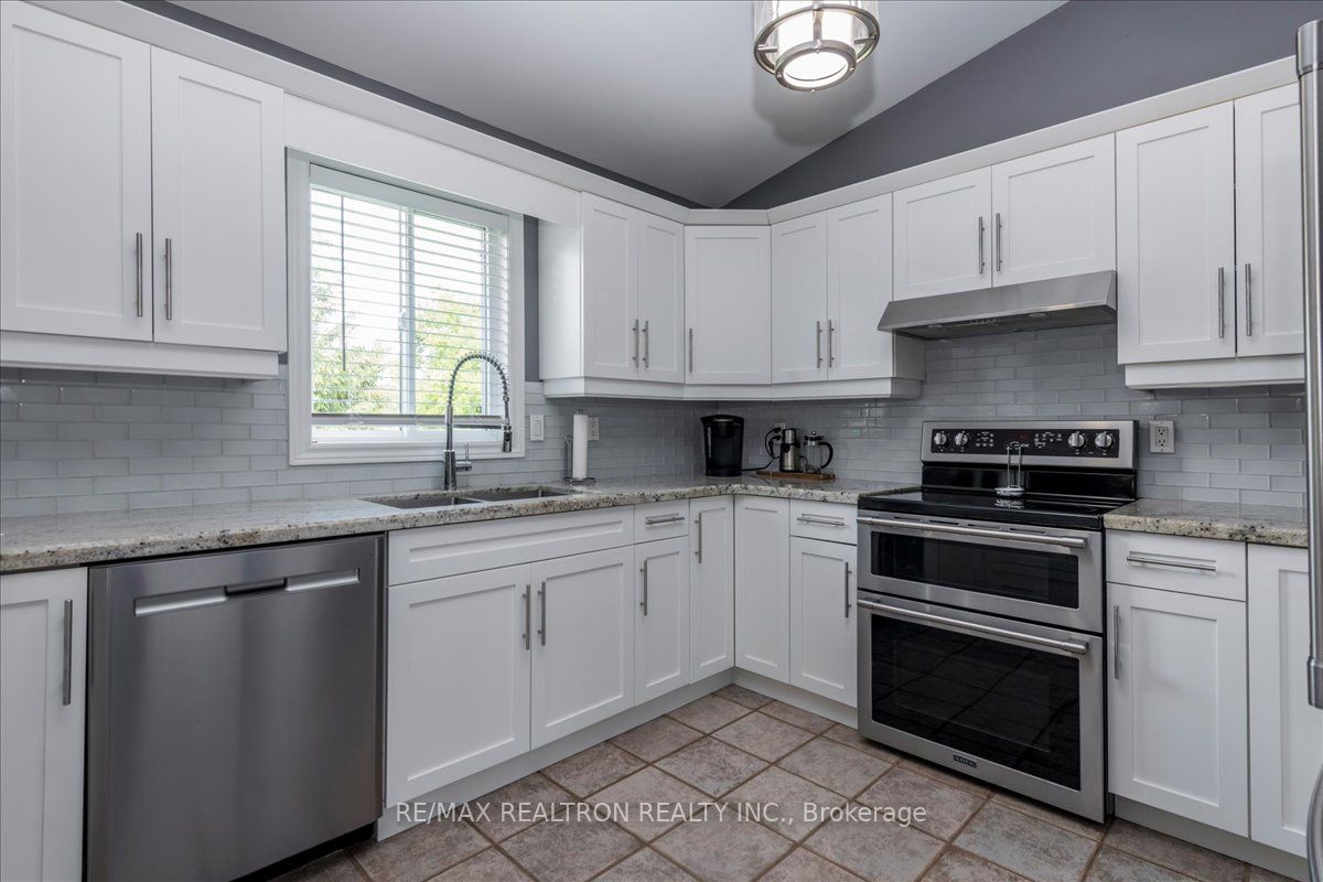4 Templeton Drive Property Photo 9