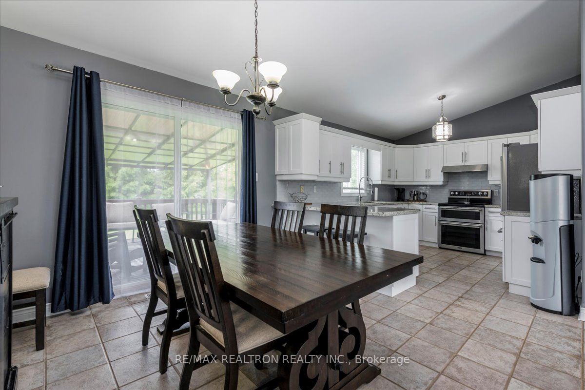 4 Templeton Drive Property Photo 12