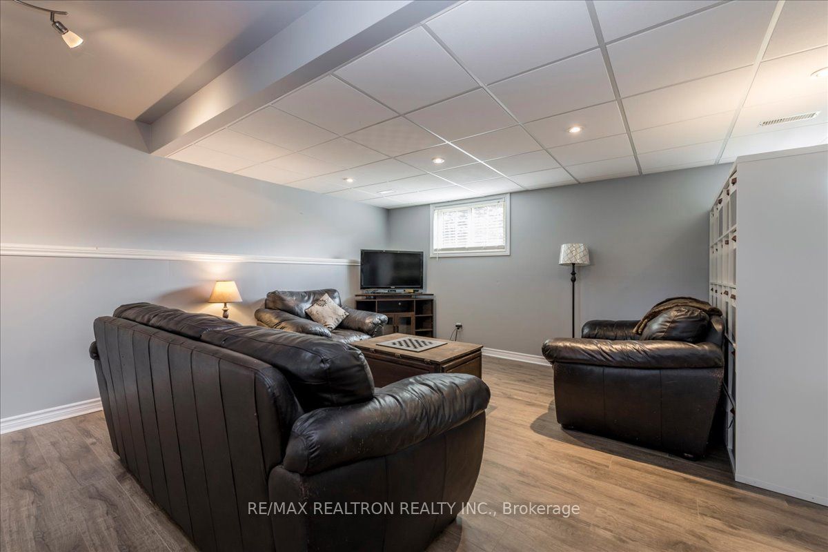 4 Templeton Drive Property Photo 20
