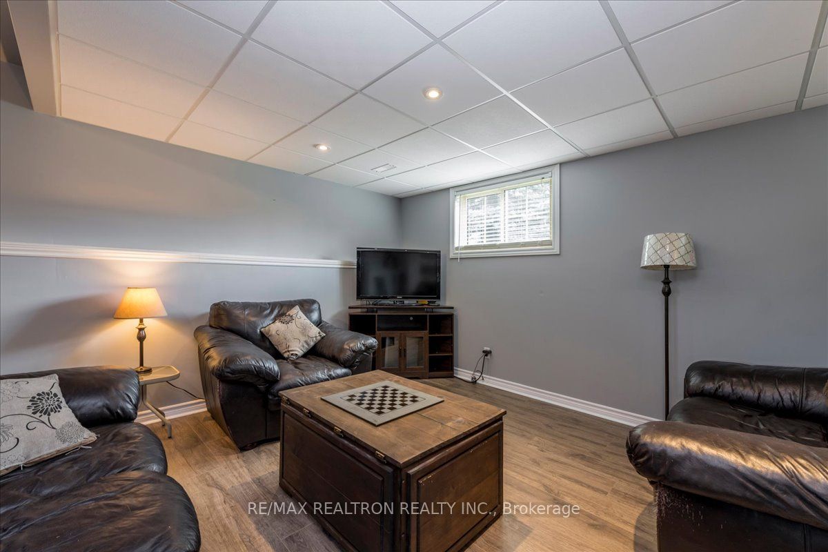 4 Templeton Drive Property Photo 21