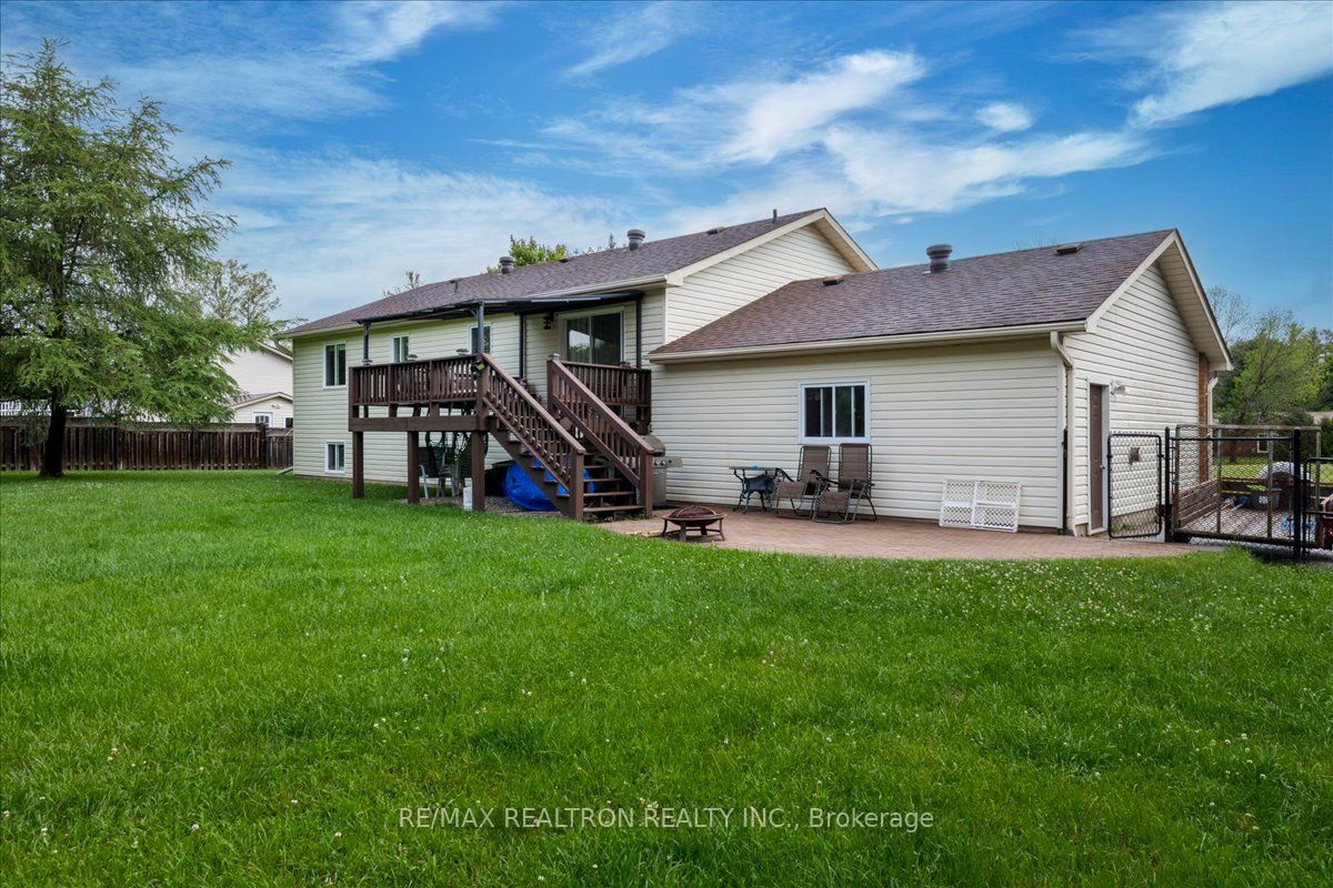 4 Templeton Drive Property Photo 31