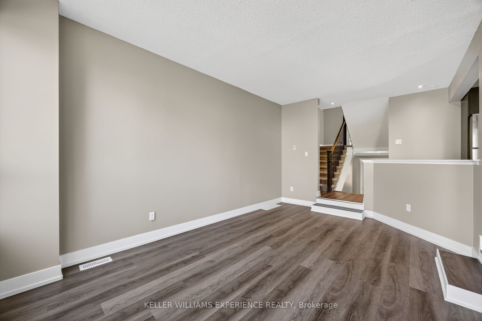 12 Lankin Boulevard #22 Property Photo 8