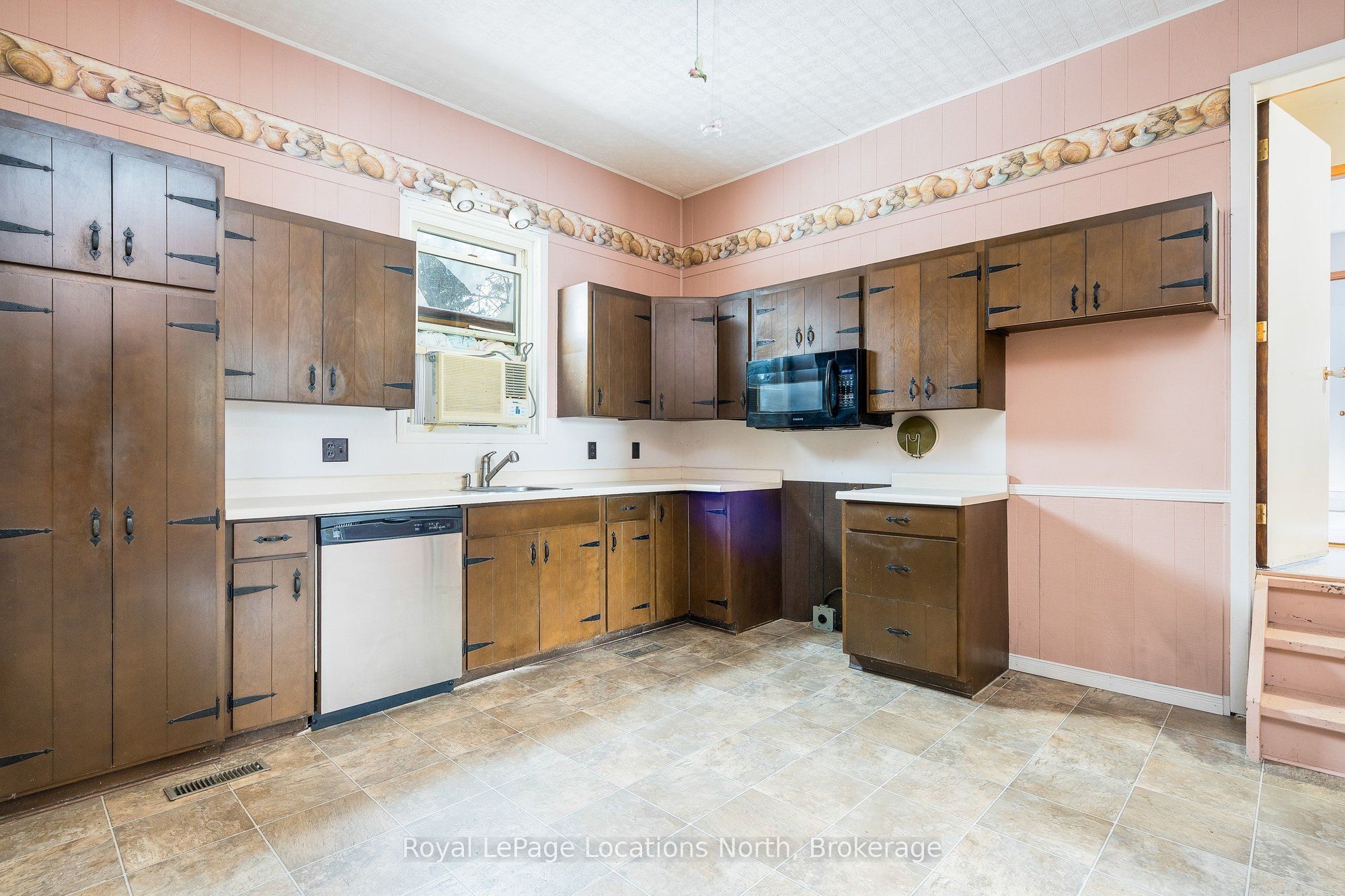 9038 County Rd 91 Road Property Photo 19