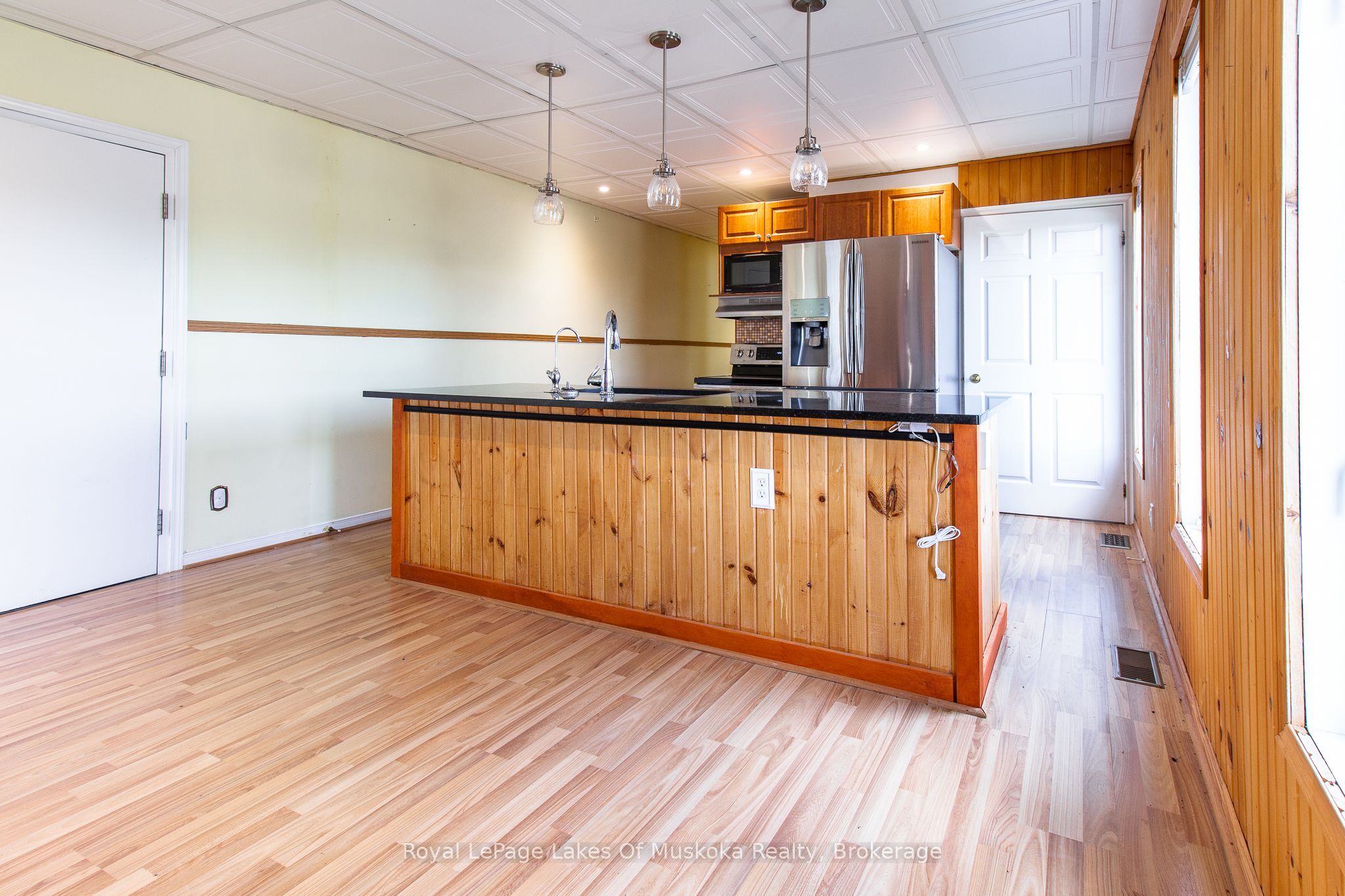 4201 Huronia Road Property Photo 19