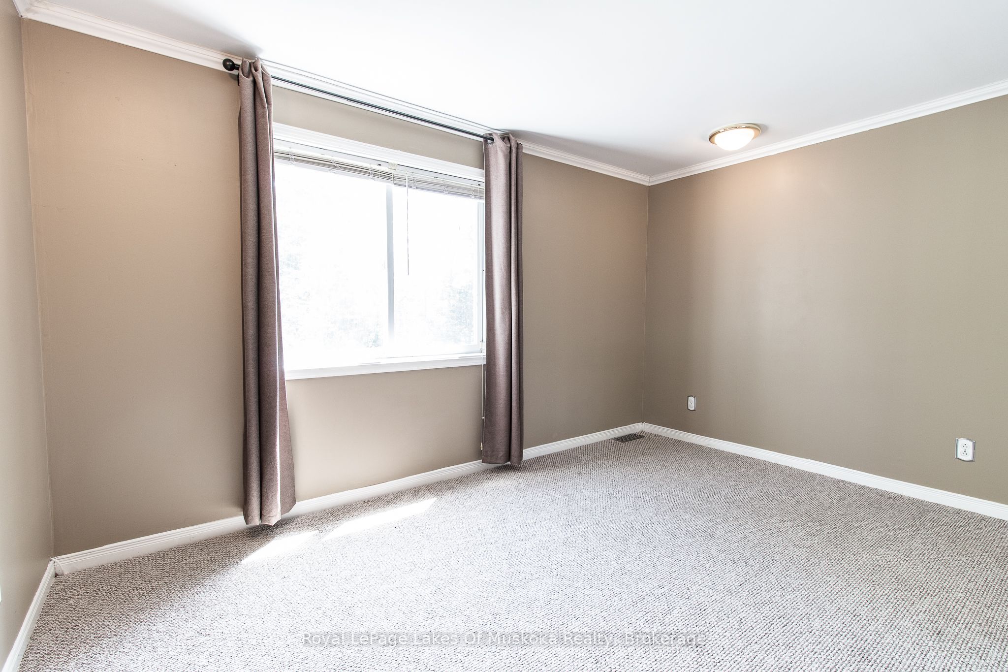 4201 Huronia Road Property Photo 33