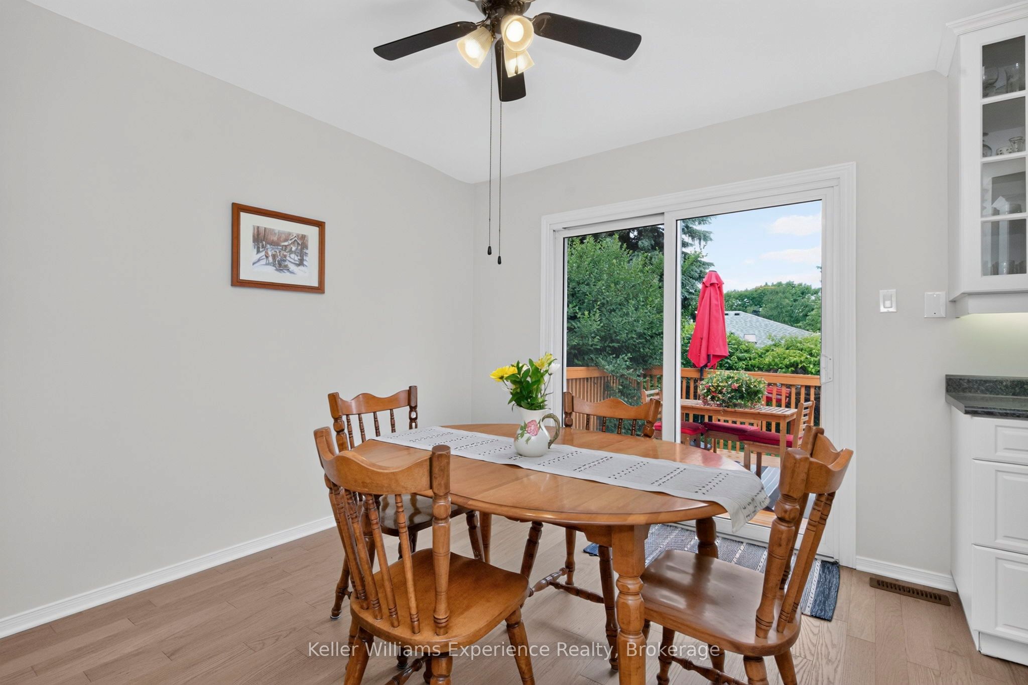 922 Playfair Road Property Photo 11