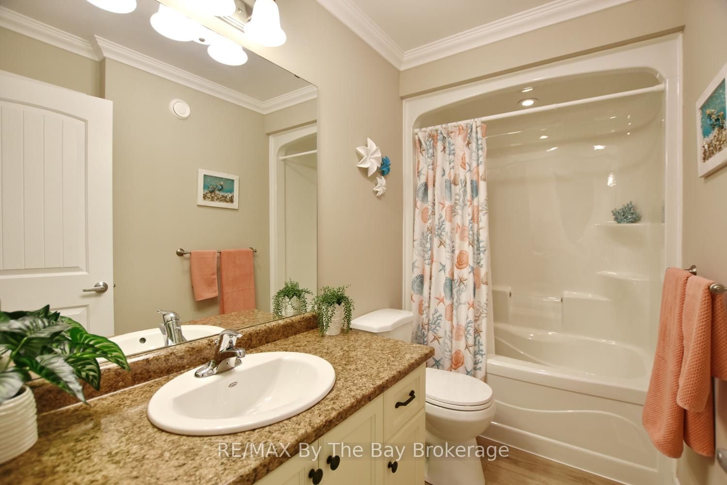 12 New York Avenue Property Photo 15
