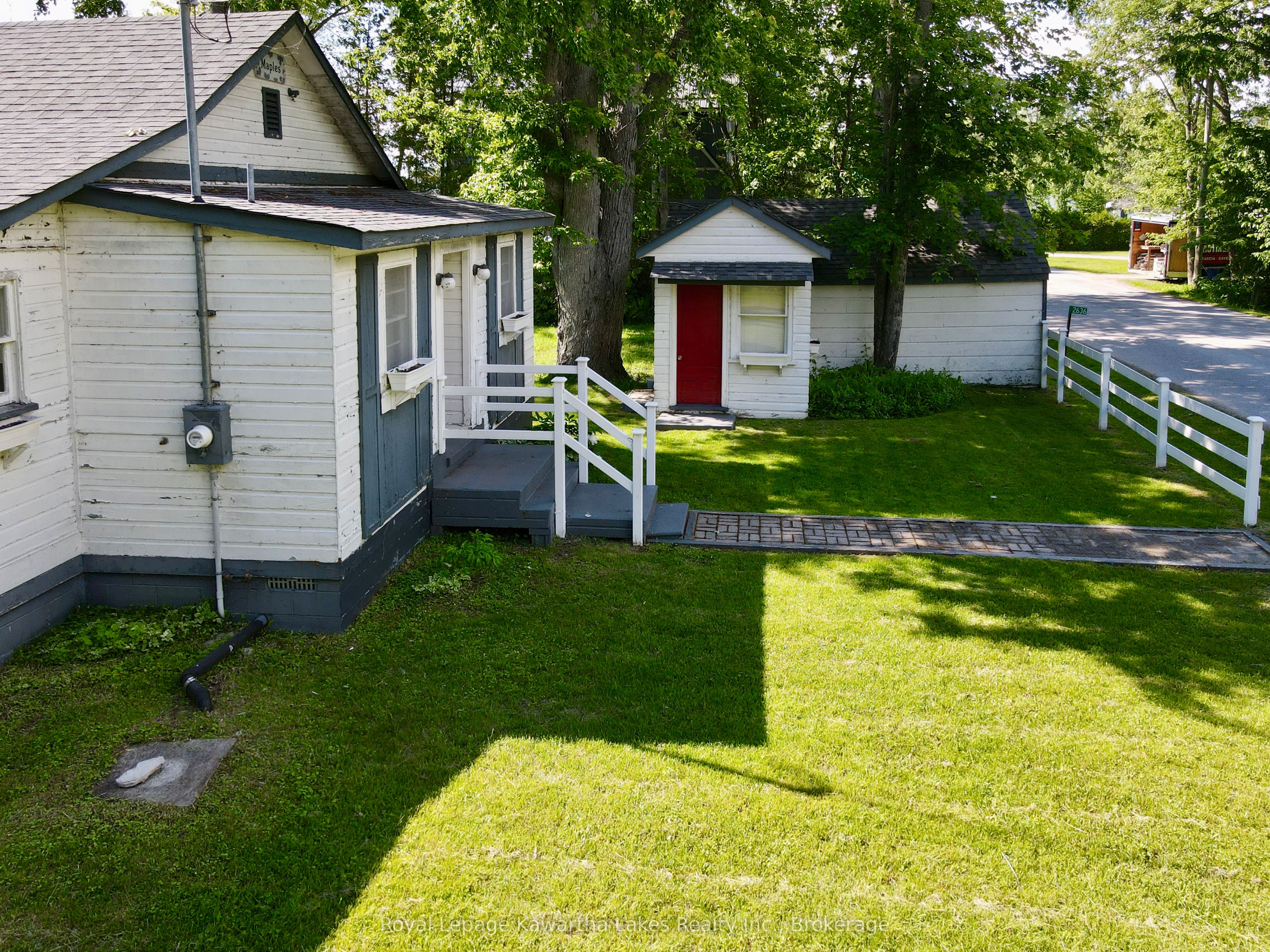 2636+ Lakeshore Drive Property Photo 11