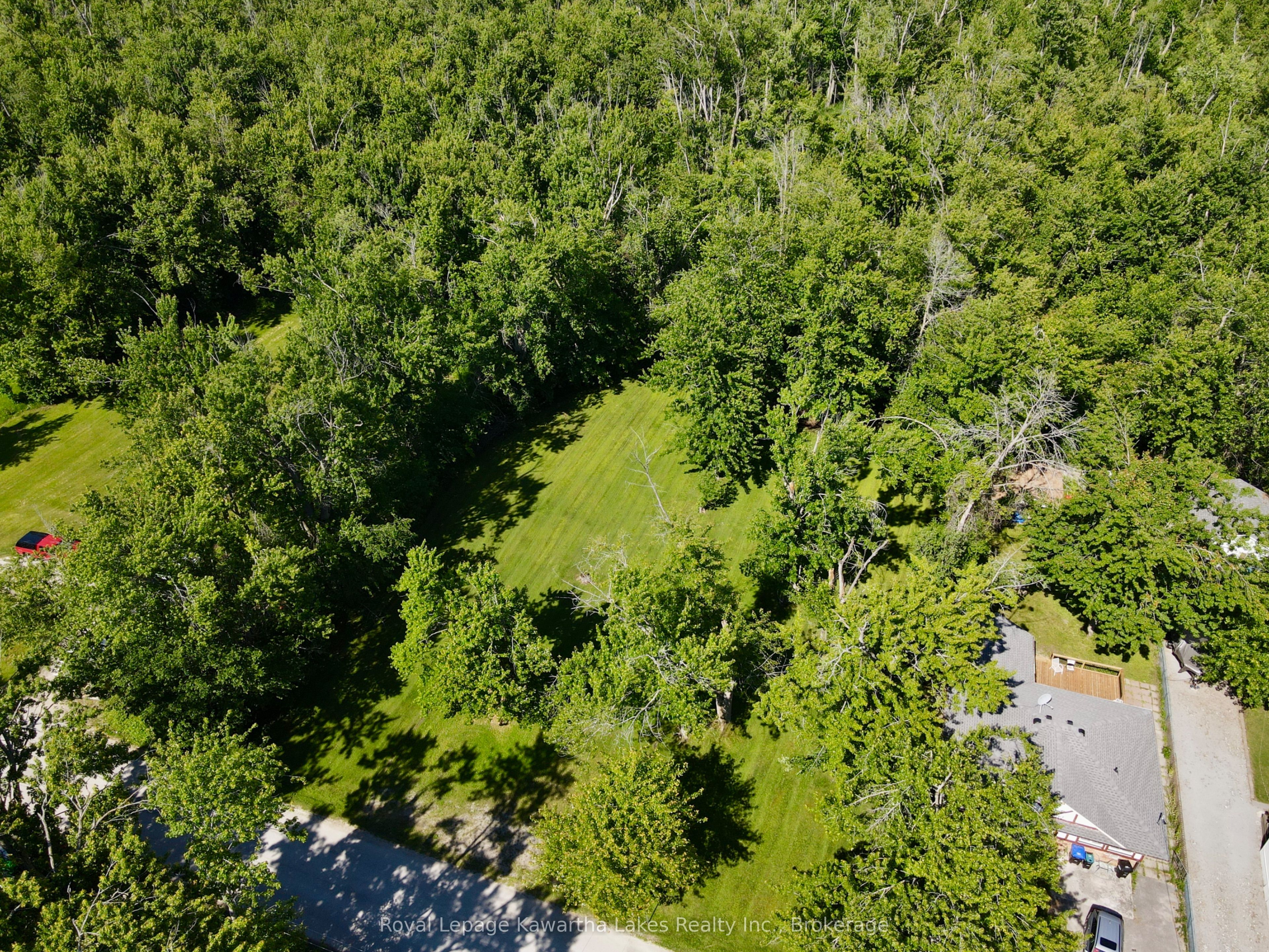 2636+ Lakeshore Drive Property Photo 27