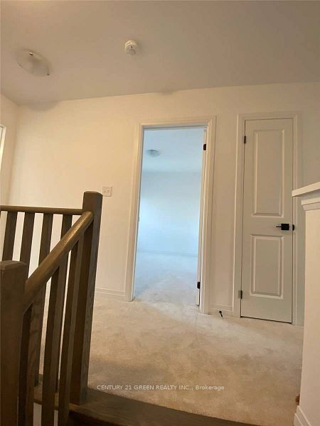 135 Turnberry Lane Property Photo 15