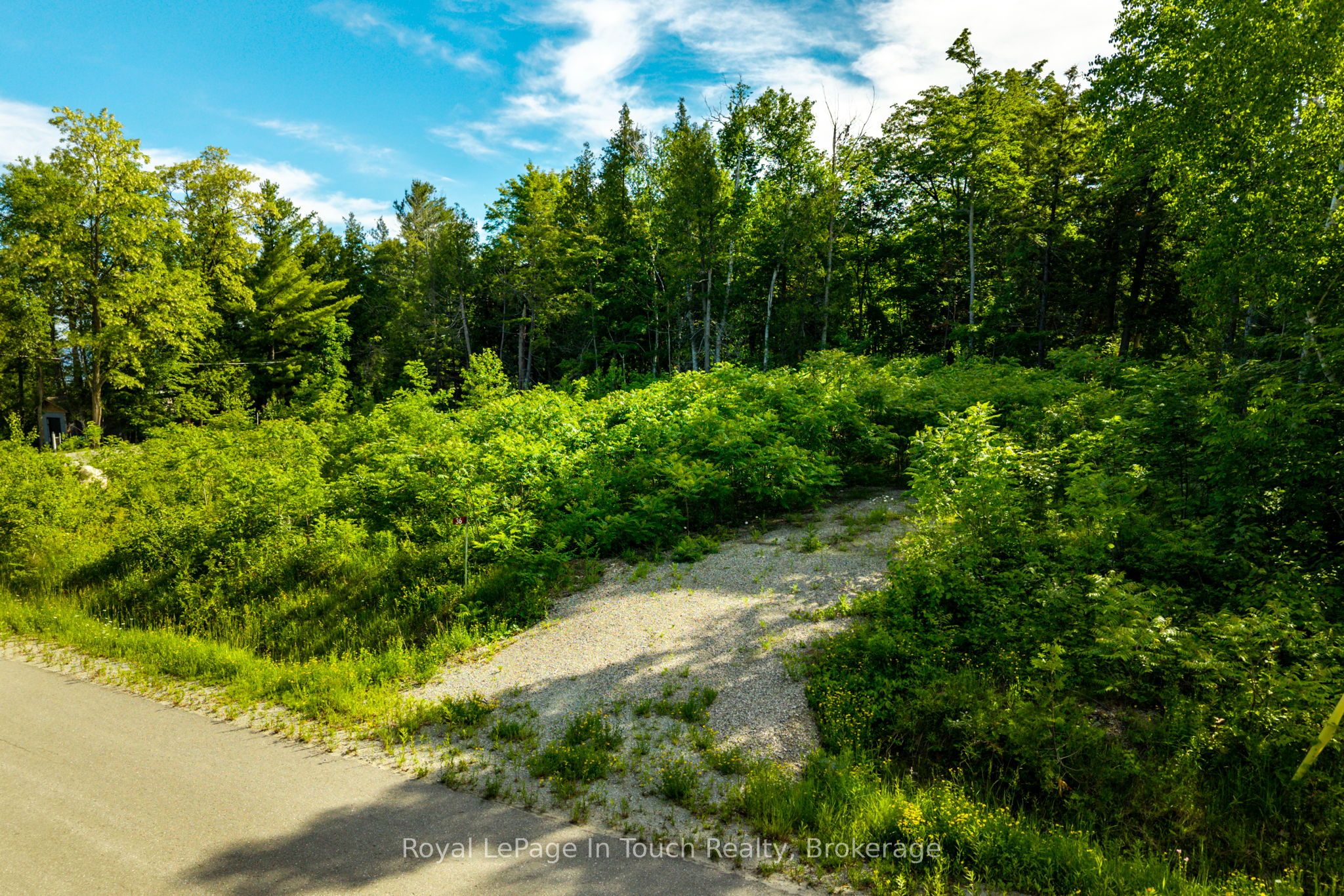 36 Seguin Crescent Property Photo 8
