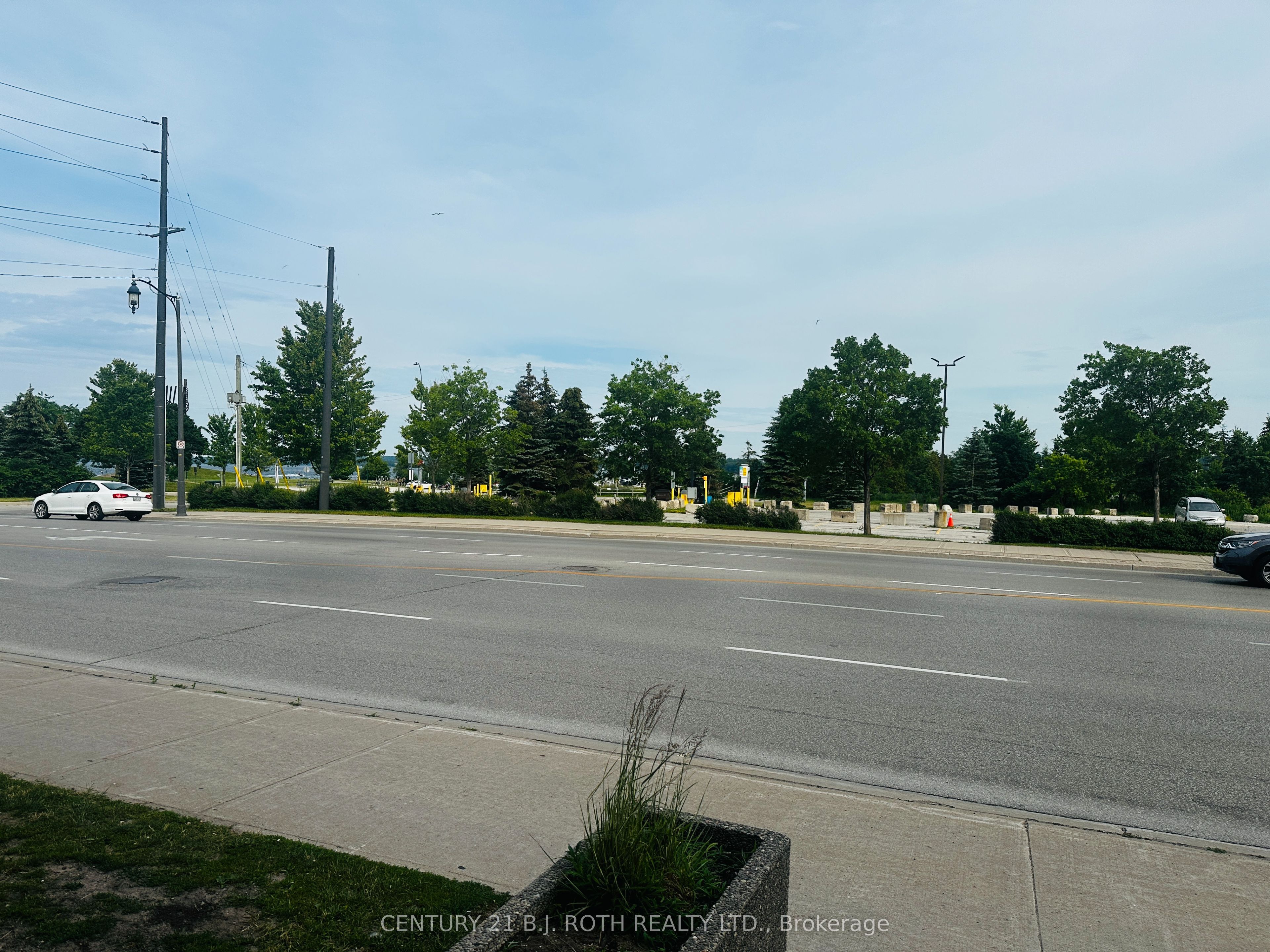 34 Simcoe Street 101 Property Photo 9