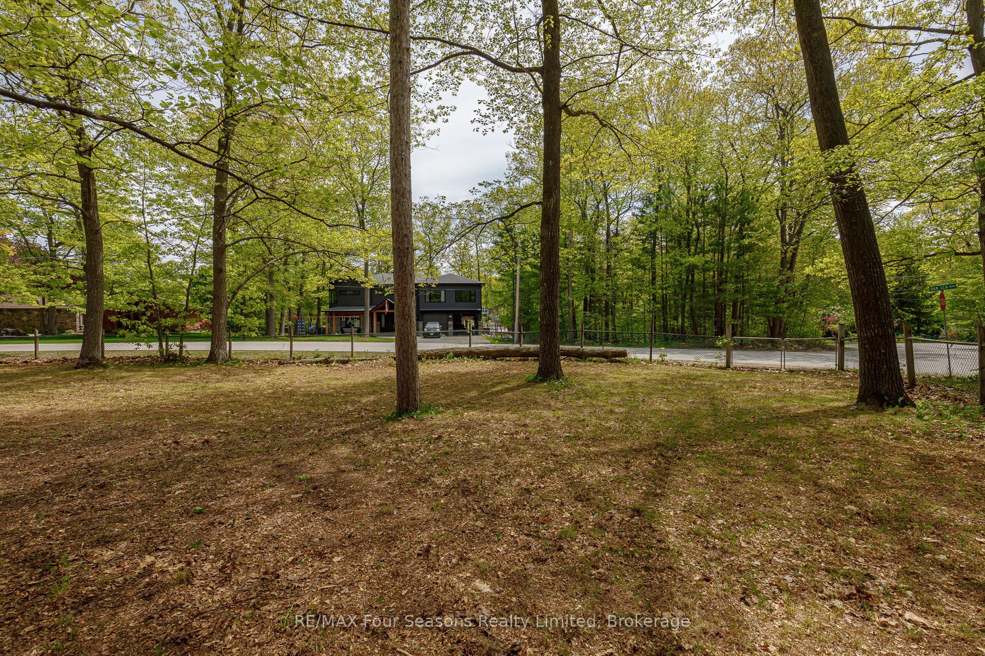 828 Oxbow Park Drive Property Photo 19