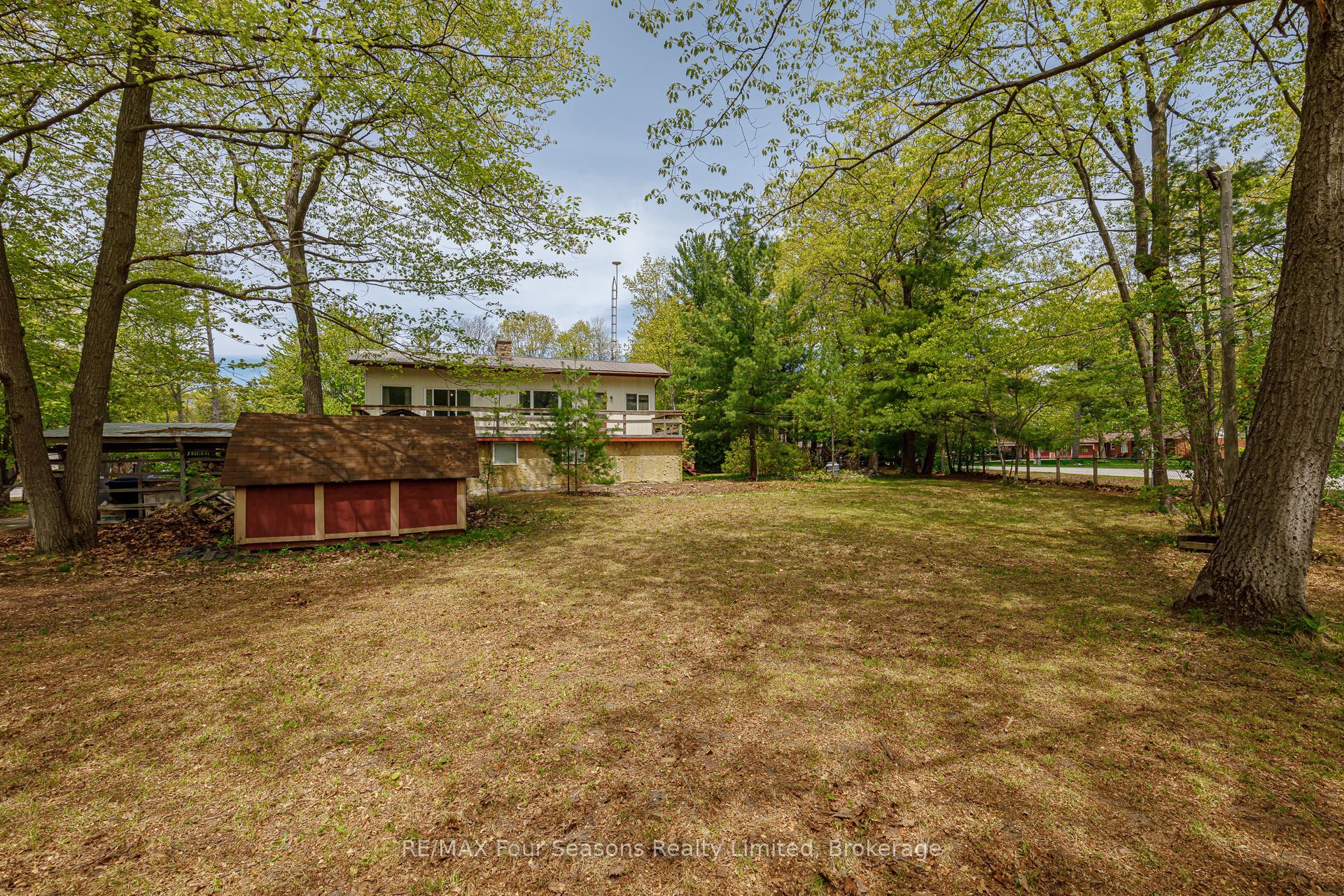 828 Oxbow Park Drive Property Photo 20