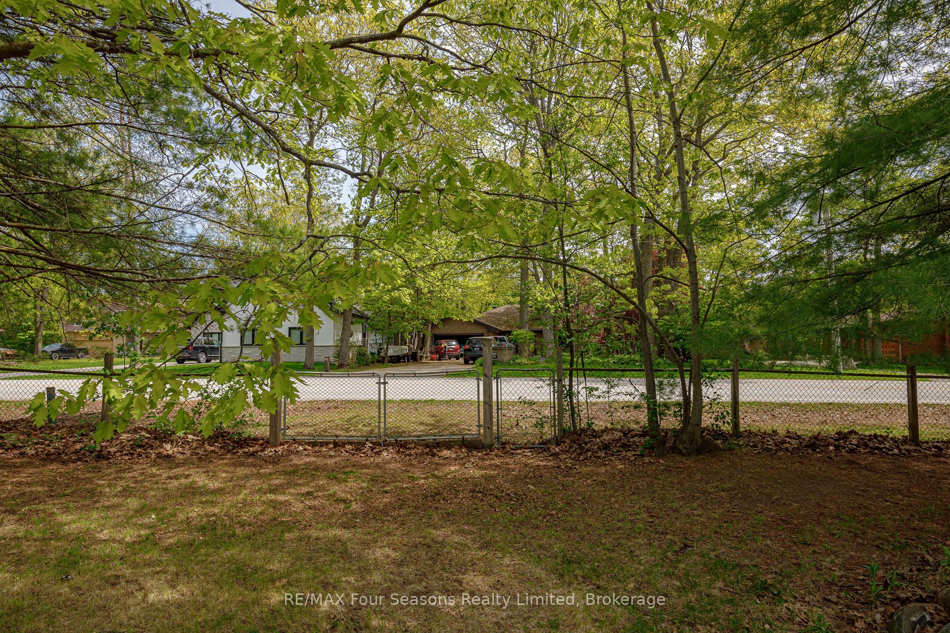 828 Oxbow Park Drive Property Photo 22