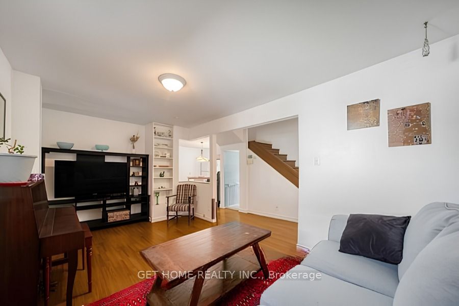 173 Barrie Road Property Photo 8