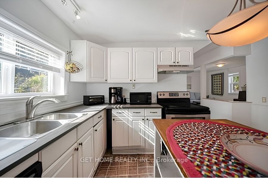 173 Barrie Road Property Photo 10