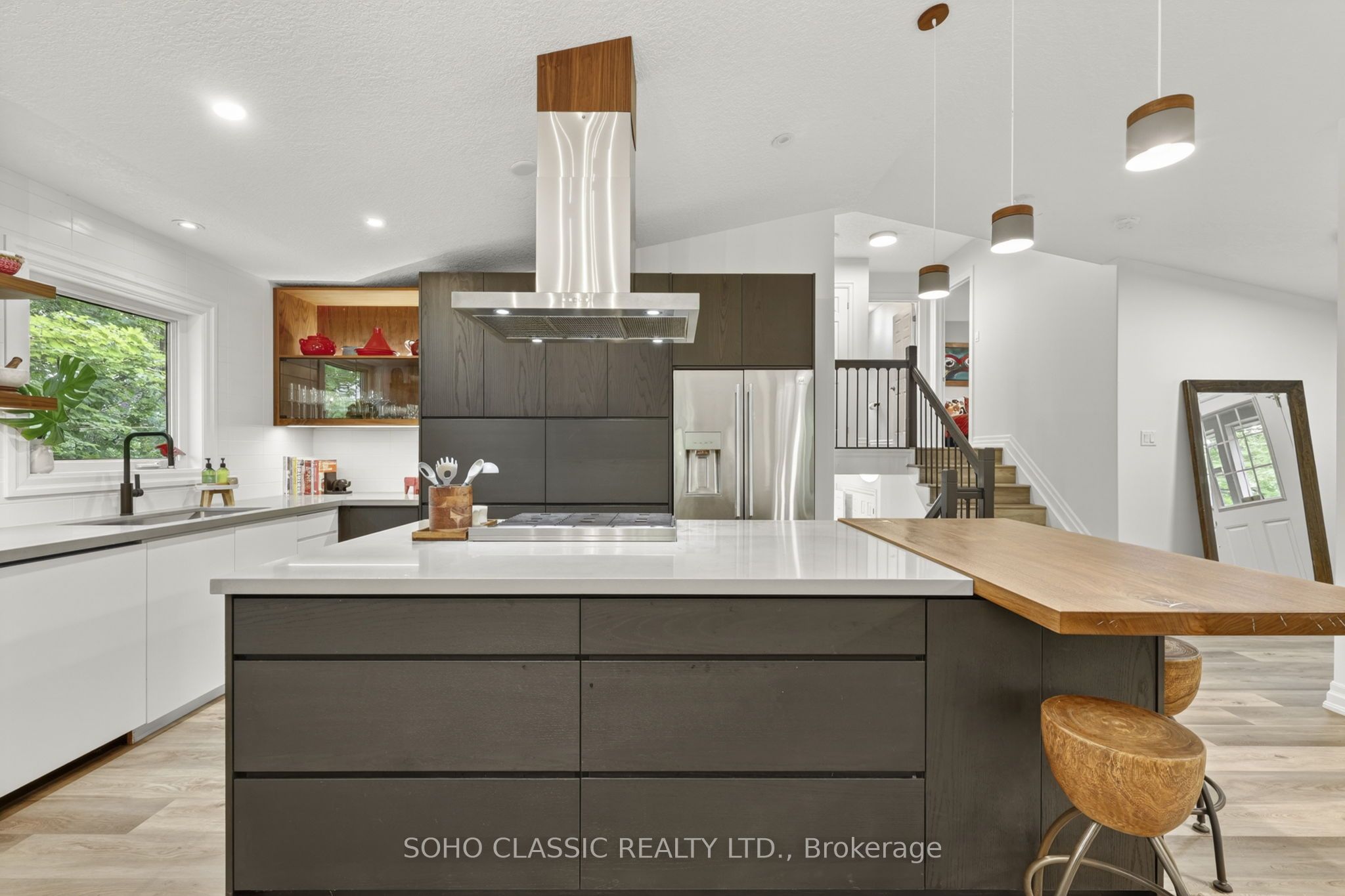 16 Oneida Avenue Property Photo 8