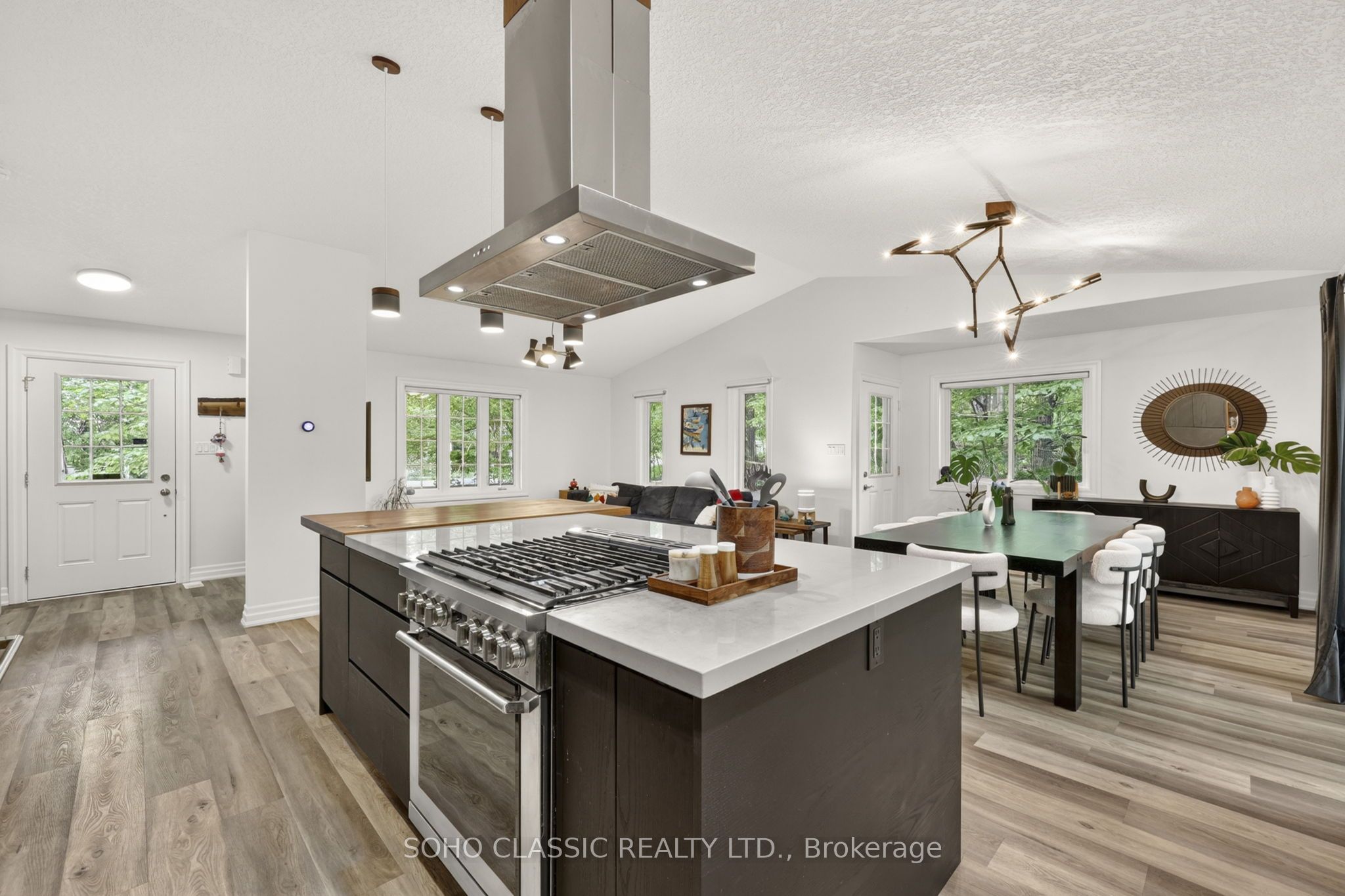 16 Oneida Avenue Property Photo 13