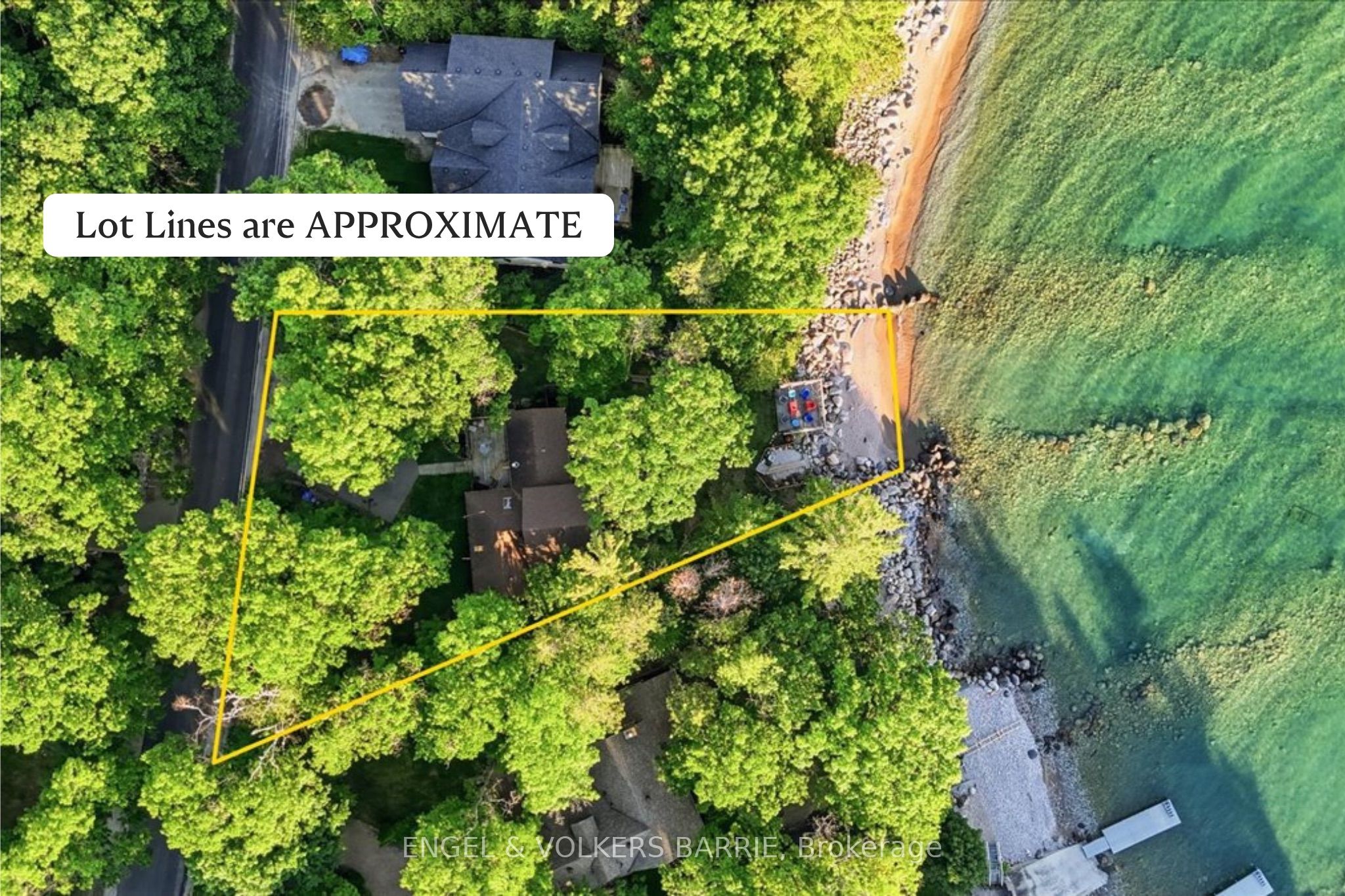 1784 Tiny Beaches Road S Property Photo 4
