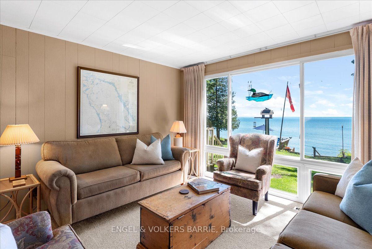 1784 Tiny Beaches Road S Property Photo 11