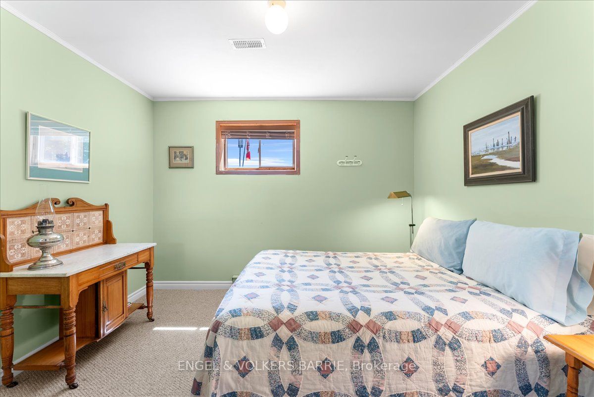 1784 Tiny Beaches Road S Property Photo 22