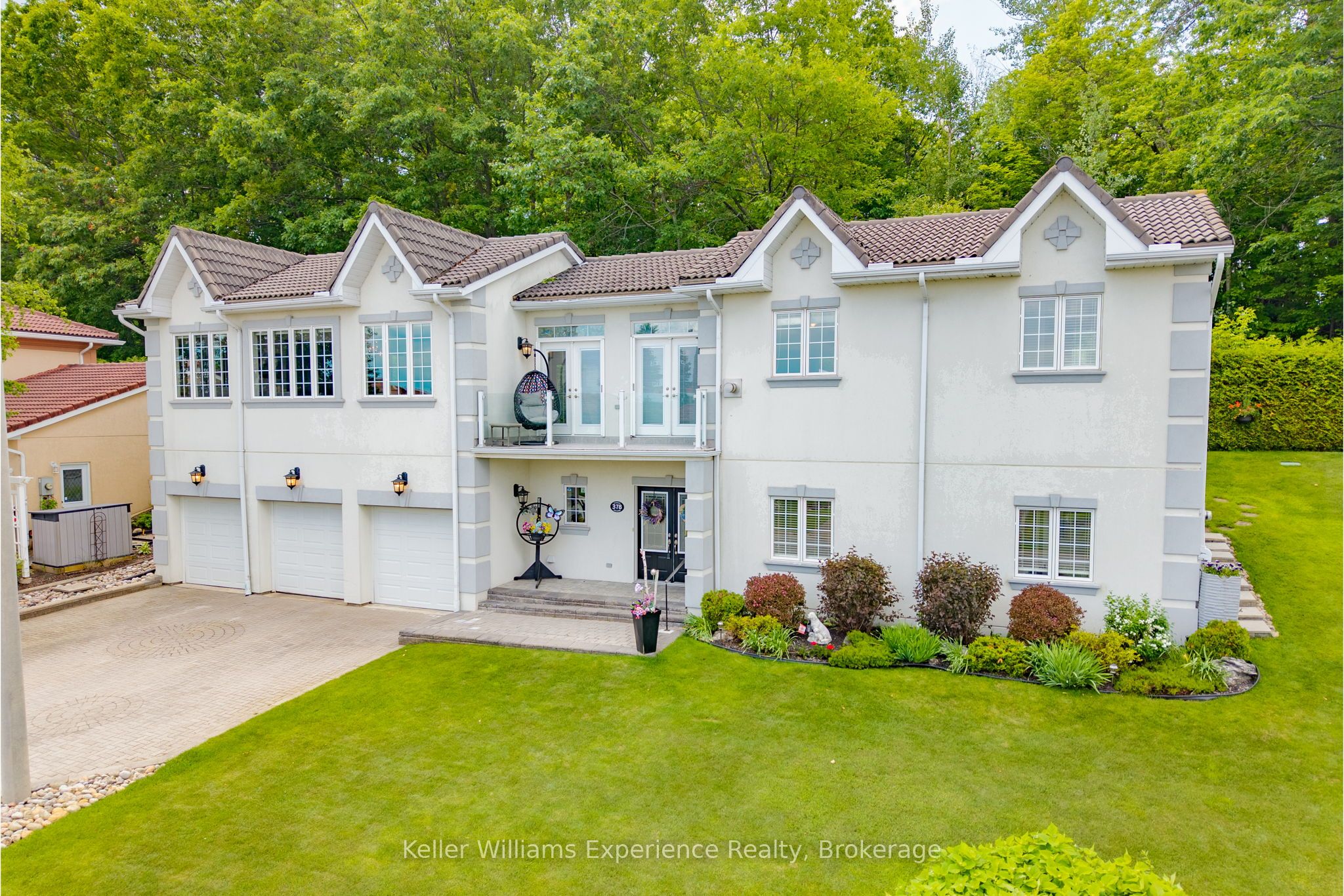 378 ABERDEEN Boulevard Property Photo 1
